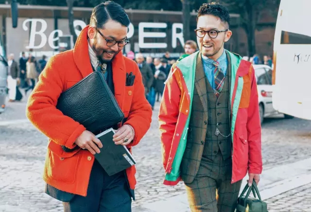 洗漱包和手袋對(duì)比